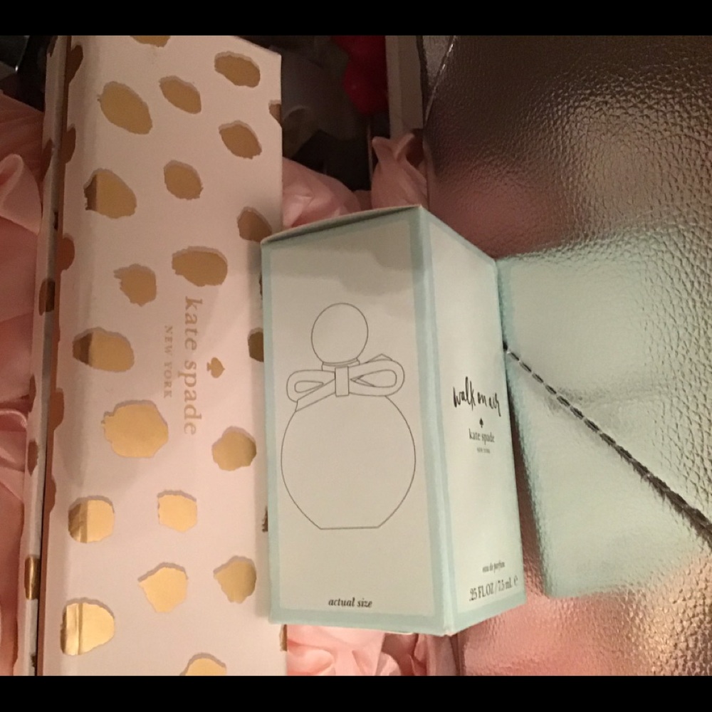 So pretty kate spade bundle . - Picture 3 of 5